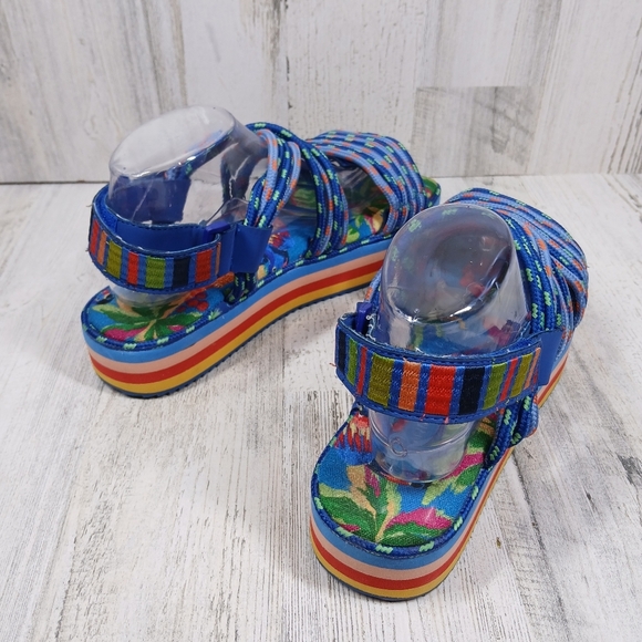 Farm Rio Blue Macaw Multicolor Floral Platform Sandals with Rainbow Sole #751 - Picture 7 of 13